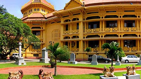 Le musée national d’Histoire vietnamienne: un lieu de choix des touristes étrangers  - ảnh 1